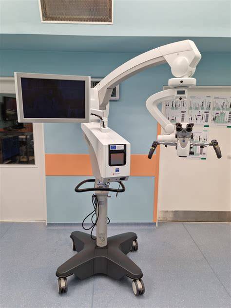 Neurochirurgická klinika operačný mikroskop